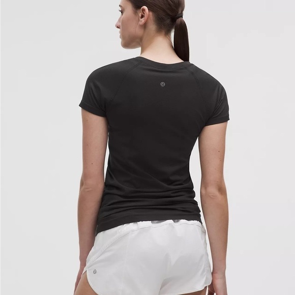 lululemon athletica Tops - Lululemon Athletica black Fitted Short Sleeve T-Shirt